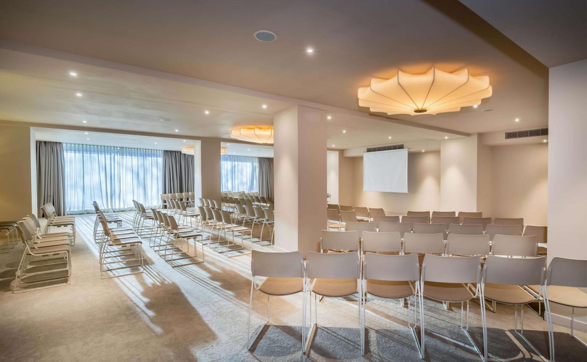 Готель Barcelo Bilbao Nervion Екстер'єр фото