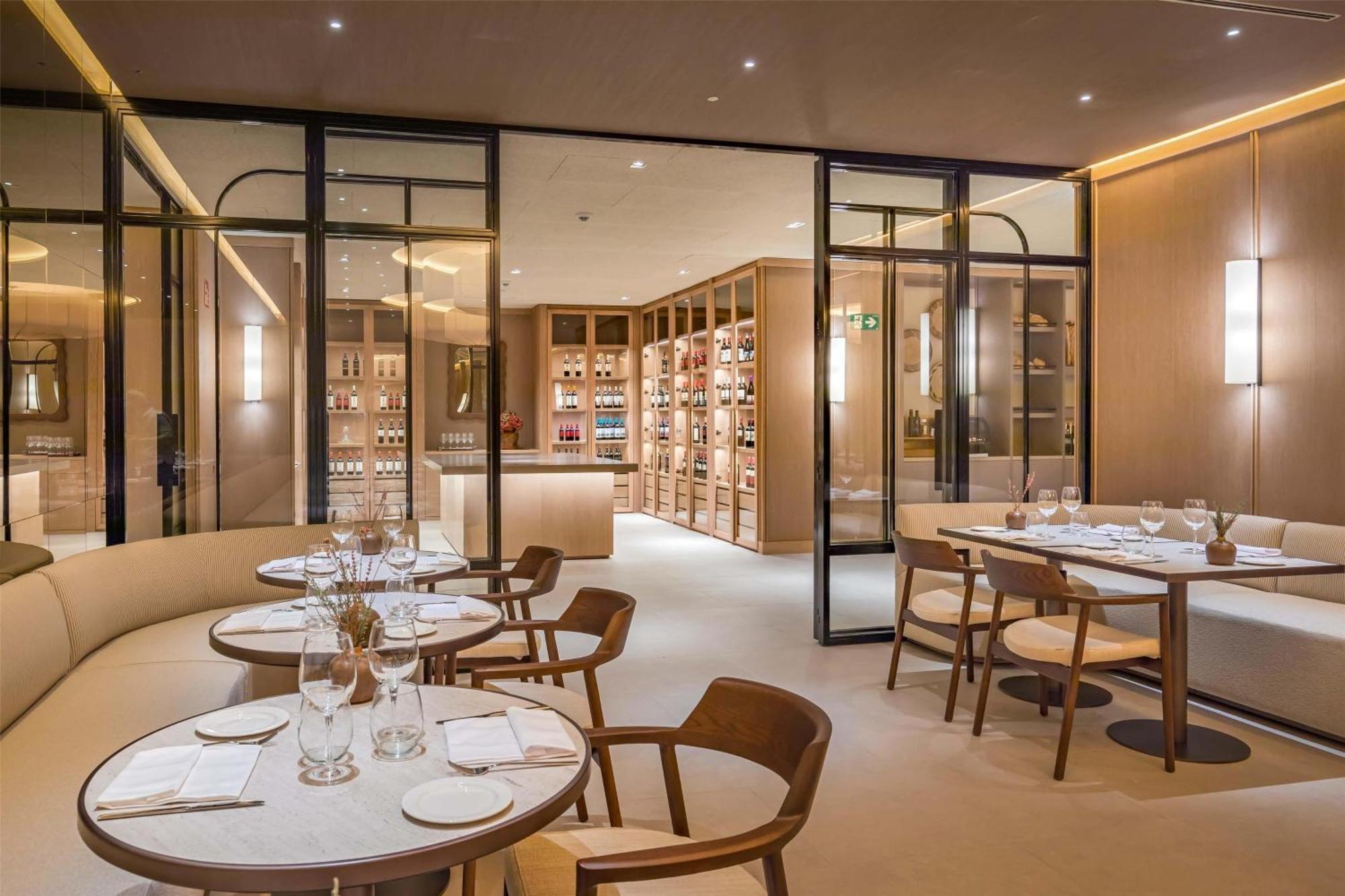 Готель Barcelo Bilbao Nervion Екстер'єр фото