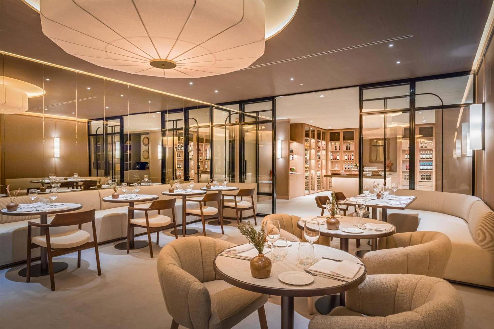 Готель Barcelo Bilbao Nervion Екстер'єр фото